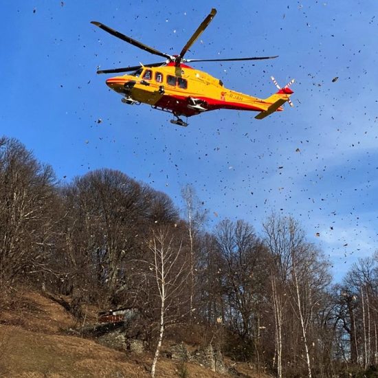 elicottero soccorso alpino garzeno