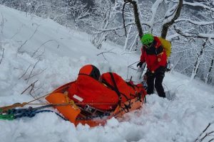esercitazione-soccorso-alpino-neve
