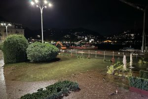 esondazione-lago-uscito-paratie-lungolago-idrovora-piazza-cavour-2222 (2)