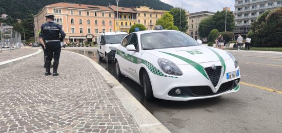 esondazione-lungolago-paratie-piazza-cavour-polizia-locale-6-1536x1152(1)