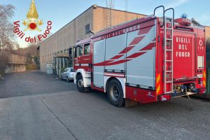 esplosione-novedrate-vigili-fuoco