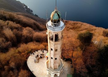faro brunate san maurizio