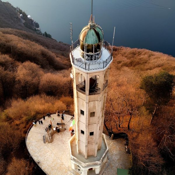 faro brunate san maurizio