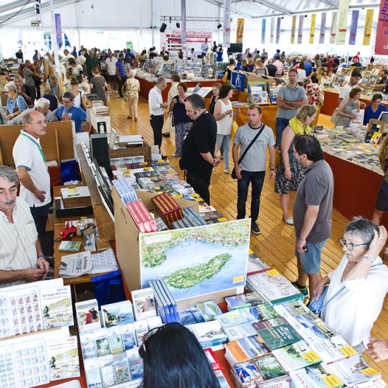 Como piazza Cavour la 65° edizione Fiera del Libro