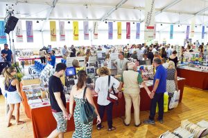 Como piazza Cavour la 65° edizione Fiera del Libro