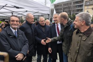 fontana-fermi-bruni-landriscina-rapinese-gaddi-lungolago-paratie-piazza-cavour (7)