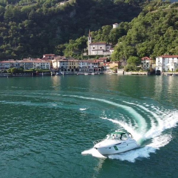 foto lago ceresio motoscafo