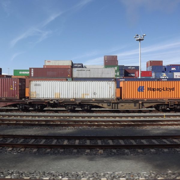 freight-train-363436_1920