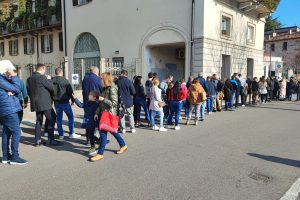 funicolare-coda-turisti (3)