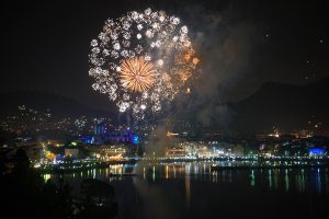 Como spettacolo fuochi d'artificio per Capodanno, Città dei Balocchi