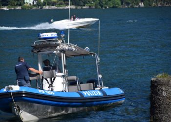 gommone-polizia-lago
