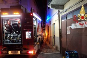 incdendio-brunate-vigili-fuoco-1