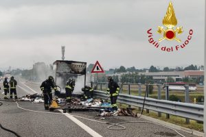 incendio-a9-vigili-fuoco
