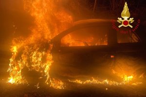 incendio auto 1