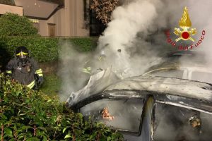incendio auto 2
