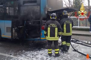 incendio-bus-binago (2)