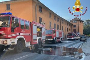 incendio-domaso-vigili-fuoco