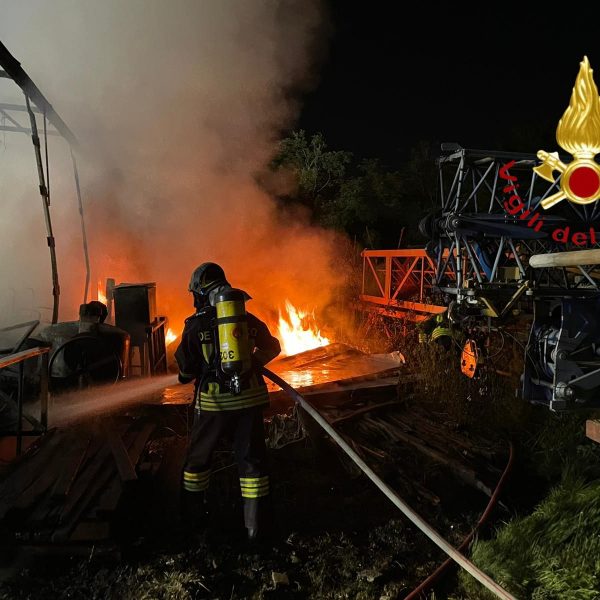 incendio-mariano-vigili-fuoco-1