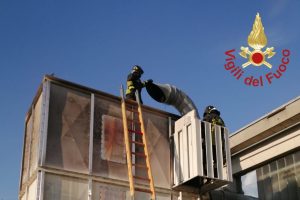 incendio-silo-nesa-cantù-vigili-fuoco (3)