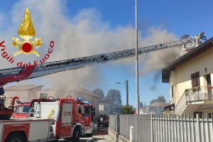 incendio-tetto-bulgarograsso
