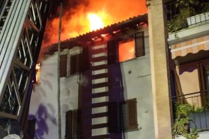 incendio-villa-guardia-1