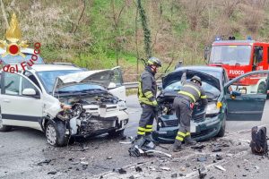 incidente-fino-mornasco-vigili-fuoco