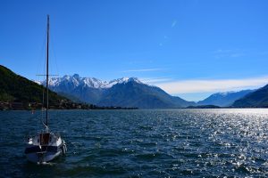 lago como barca