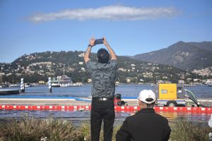 lago-esondazione-piazza-cavour-lungolago-paratie-turisti (3)