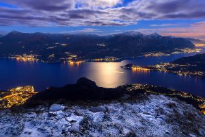 lake-como-christmas-light-COPERTINA