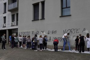 lo-snodo-erba-pulizia-scritte (5)