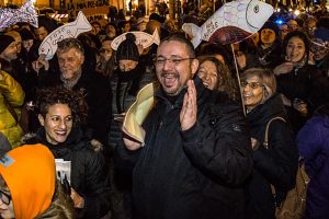 luca-venneri-sardine-piazza-vittoria