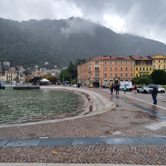lungolago piazza cavour