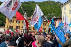 manifestazione-antifascista-dongo-anpi-5stelle (2)