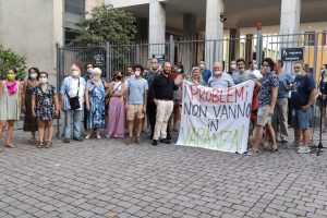 manifestazione-cominciamo-da-como-comune (22)