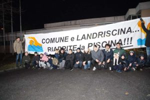 manifestazione-piscina-muggiò-5