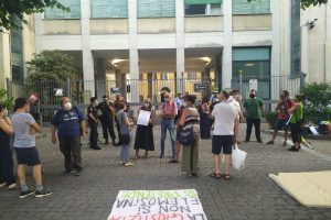manifestazione-senzatetto-comune-como (6)