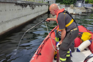 marina-5-sversamento-vigili-fuoco-1