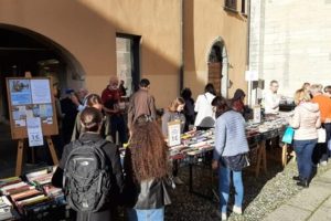 mercatino-libri-casa-nazareth