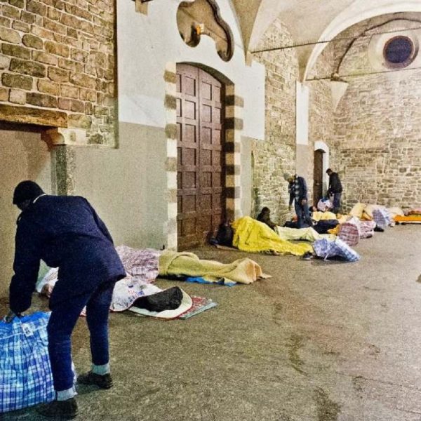 migranti-senzateto-chiesa-san-francesco-emergenza-freddo-11111