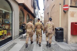 militari-soldati-como-salvini (3)