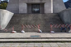 monumento-caduti-recintato (4)