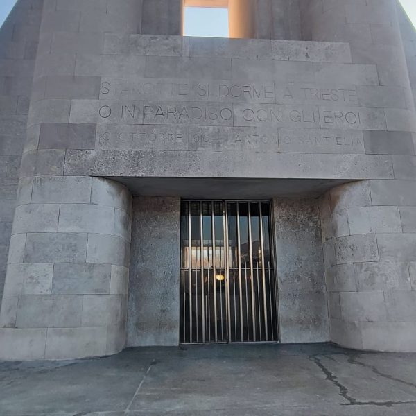 monumento-caduti-ripulito (1)