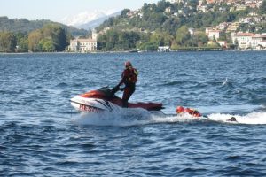 moto acqua vigili fuoco lago
