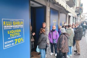 negozio-fratelli-ghelfi-via-milano-liquidazione (2)