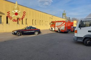 novedrate-operaio-ferito-vigili-fuoco-ditta-colombo (1)