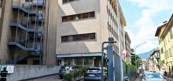 Como ingresso pronto soccorso su via Santo Garovaglio dell'Ospedale Valduce