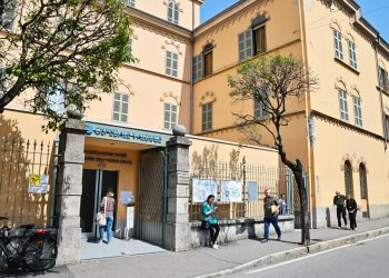 Como ingrfesso su via Dante dell'ospedale Valduce