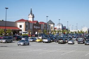 parcheggio centro commerciale