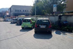 parcheggio como borghi