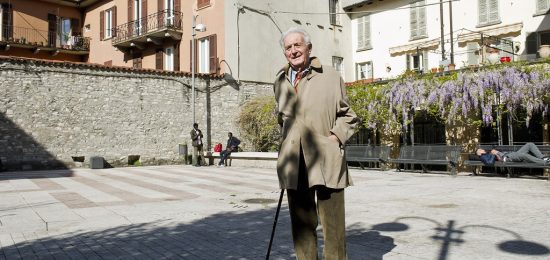 Carlo Terragni in piazza Martinelli                 ph: Carlo Pozzoni